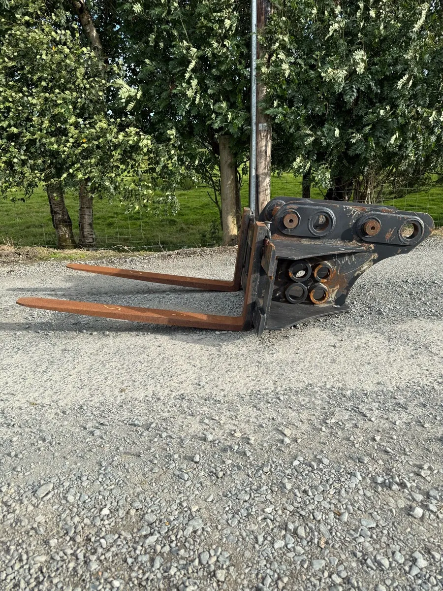 Digger Forks - Image 1