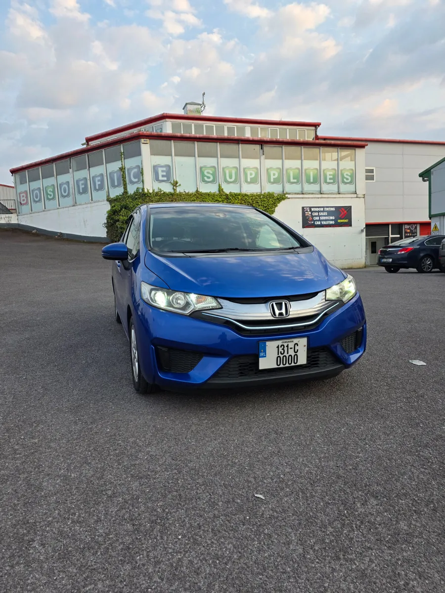 Honda Fit Hybrid 2013 - Image 3