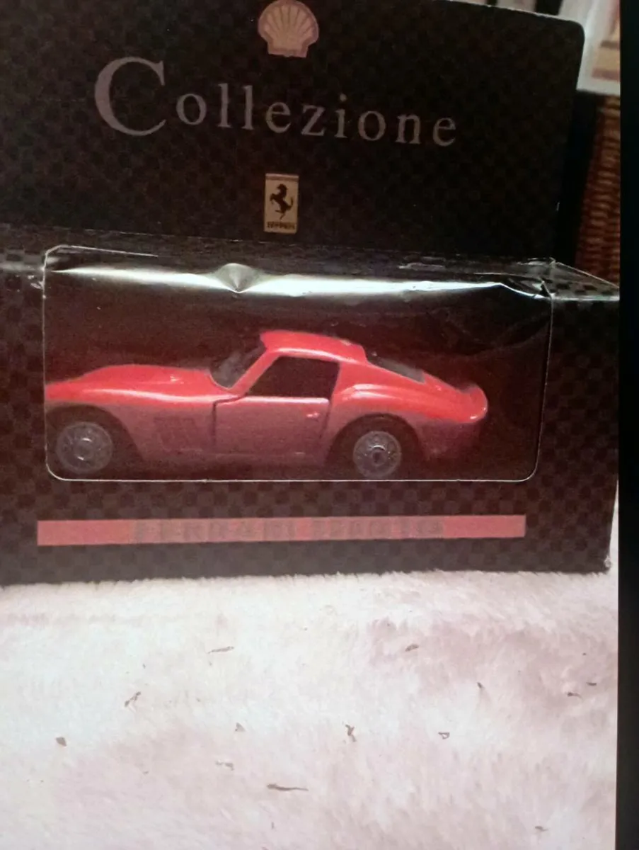 MAISTO SHELL COLLEZION FARRARI 250  1-39 SCALE - Image 1