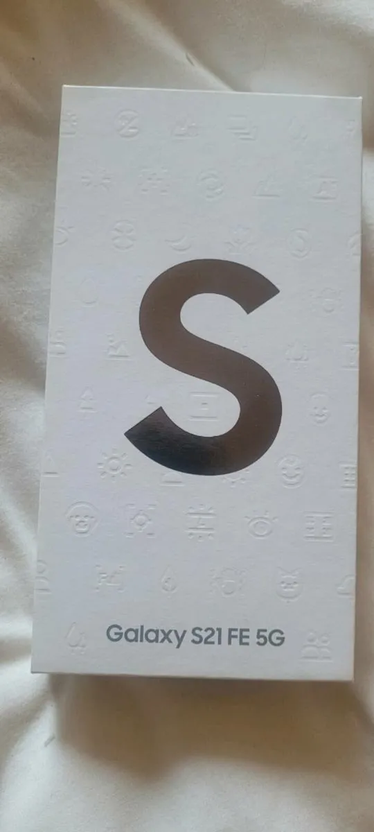 Brand new unopened samsung s21fe 5g - Image 1