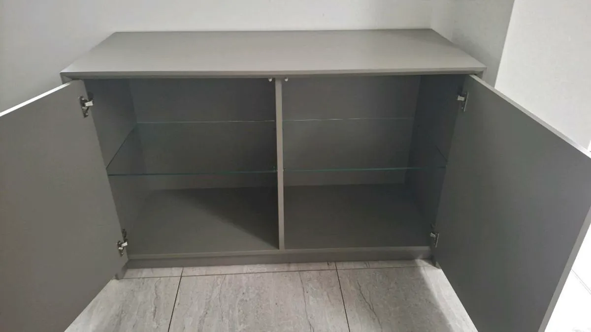 Side board - Image 3