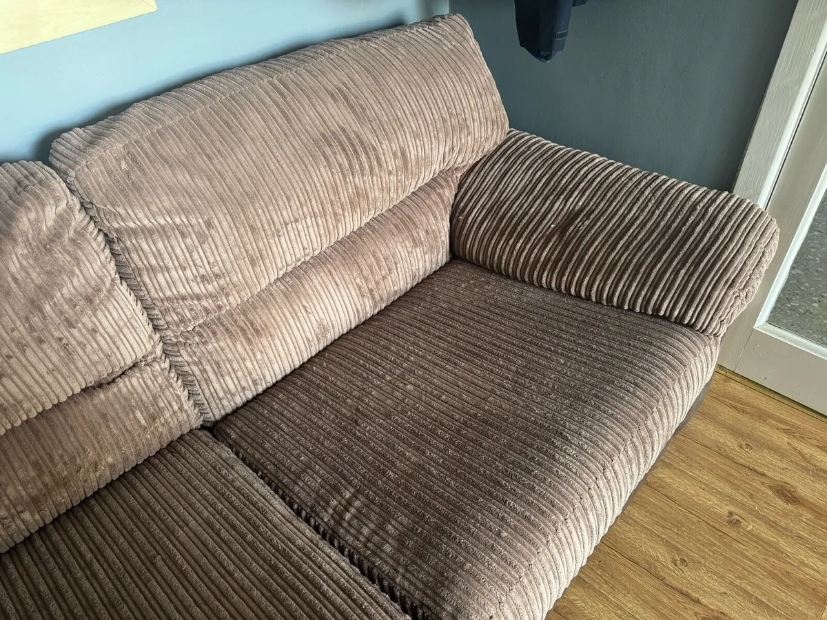 Couch - Image 2