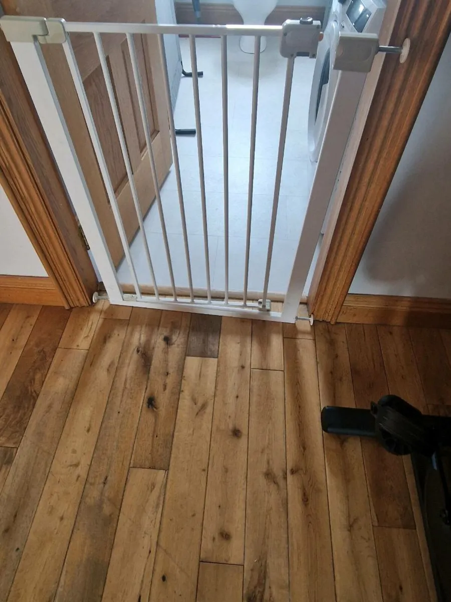 Baby gate