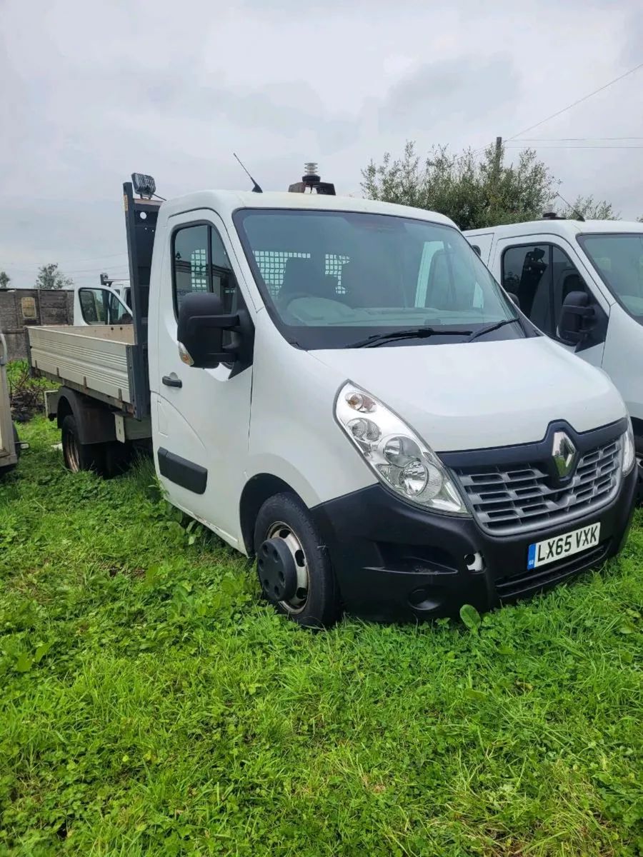2015 and 2016 renault master tipper - Image 1