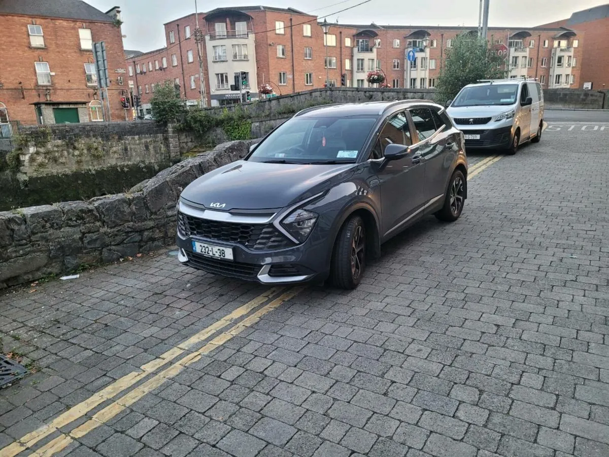 Car - Image 2