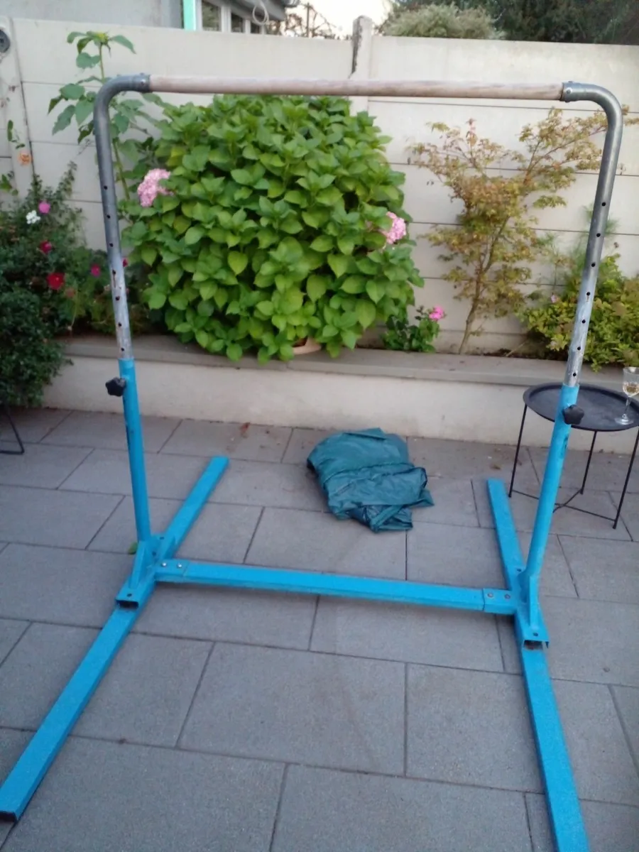 Gymnastic bars - Image 1