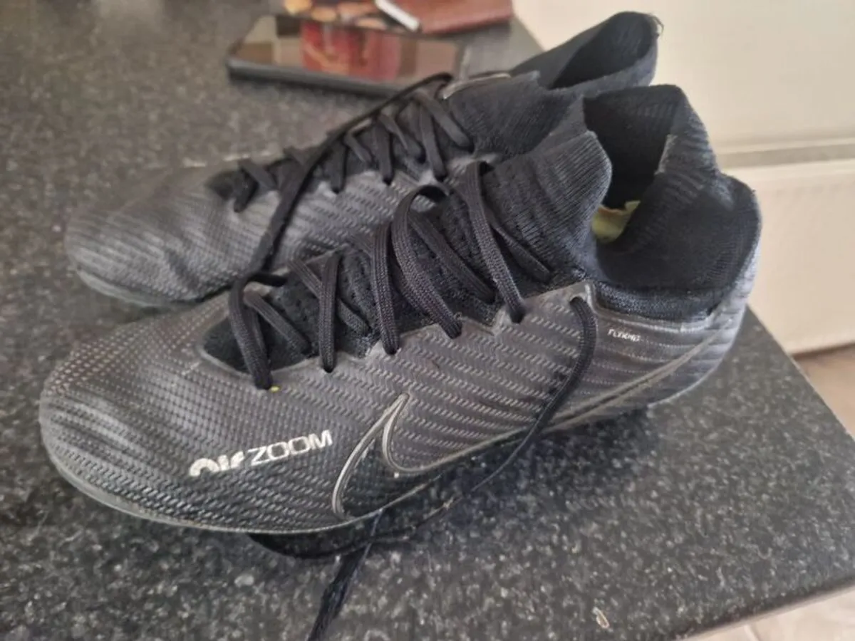 Nike Ronaldo Soccar Boots - Image 3