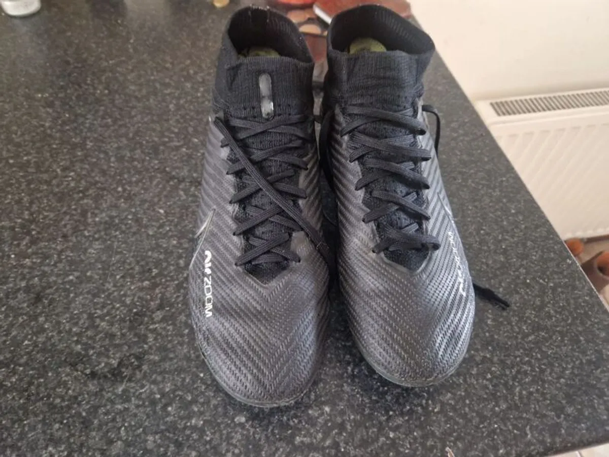 Nike Ronaldo Soccar Boots - Image 4