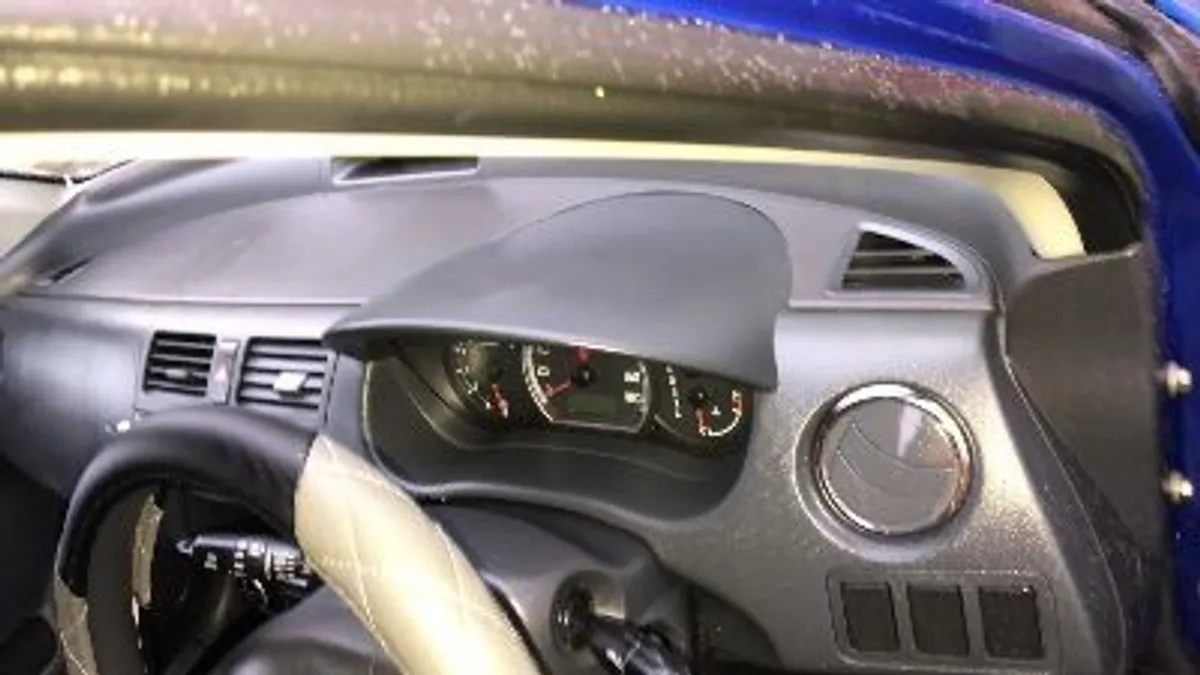 2005 Suzuki Swift - Image 2