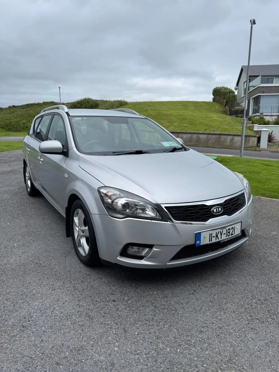 Kia Ceed 2011 - Image 1