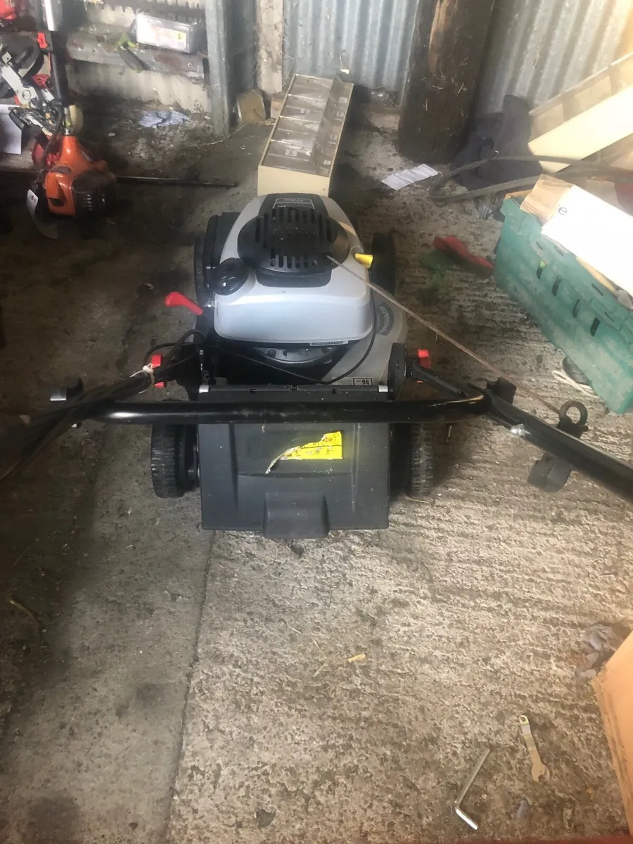 self drive lawnmower €250 delivered if need be - Image 3