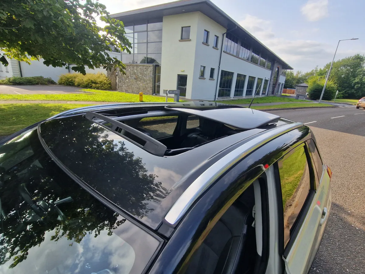 SUZUKI VITARA JEEP ,LOW KMS, 2 YR WARRANT , SUPERB - Image 4