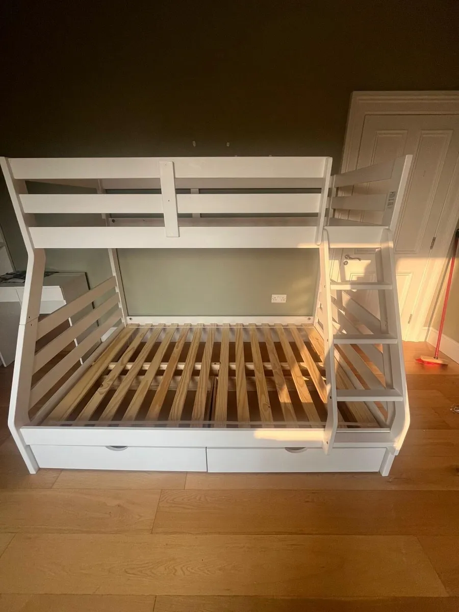 Bunk Bed (Solar) - Image 1