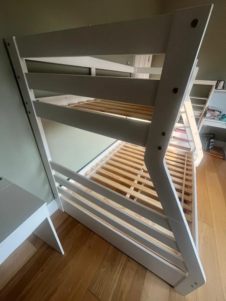Bunk Bed (Solar) - Image 2