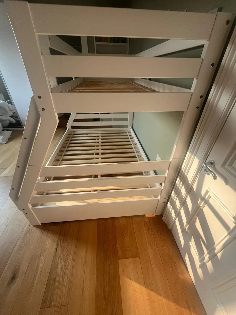 Bunk Bed (Solar) - Image 4