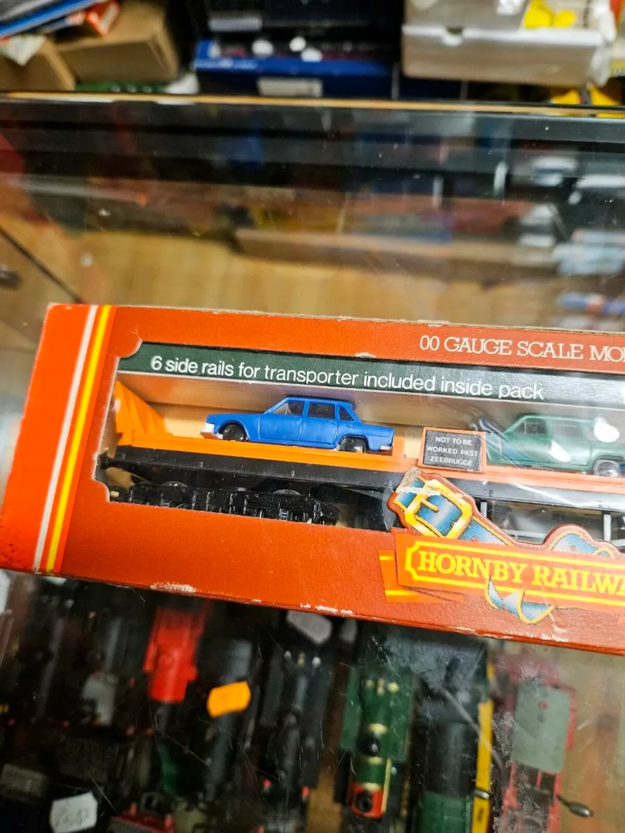 Hornby OO Gauge Car Transporter - Image 2