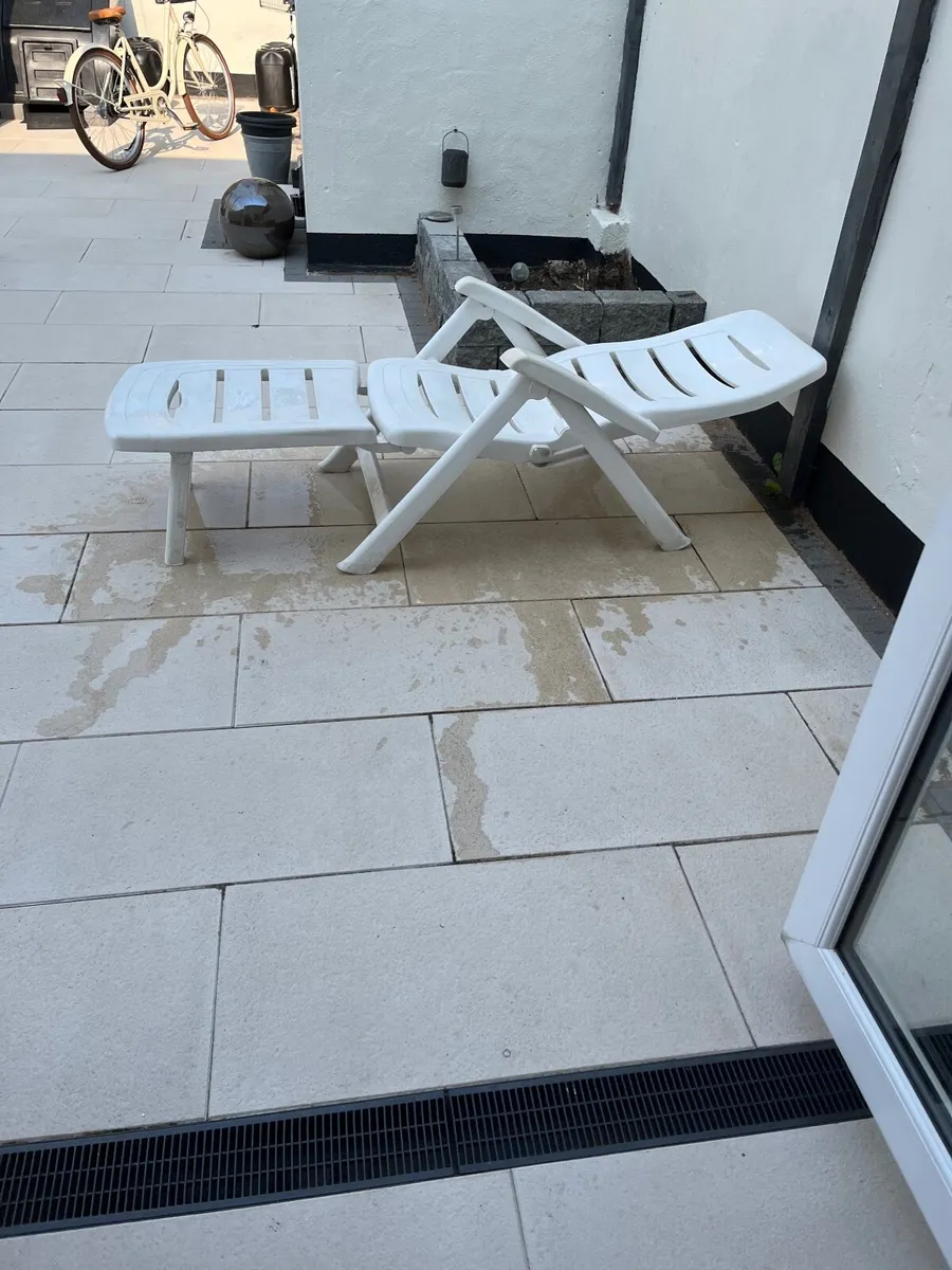 Sun Lounger - Image 1