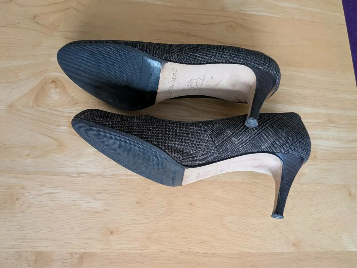 Designer shoes - Image 4