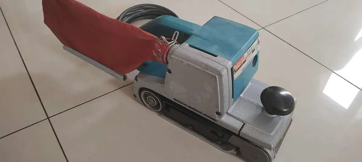 *Makita 9401 Belt Sander 110v* - Image 3