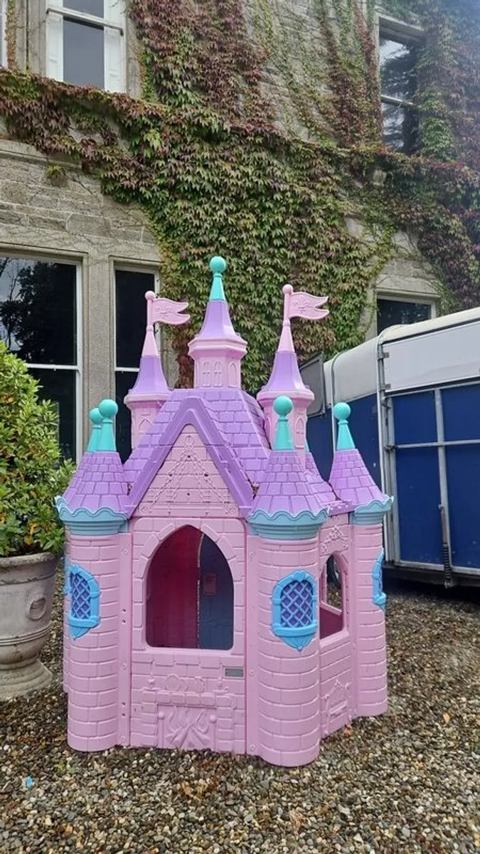 Princess Palace Playhouse - Image 2