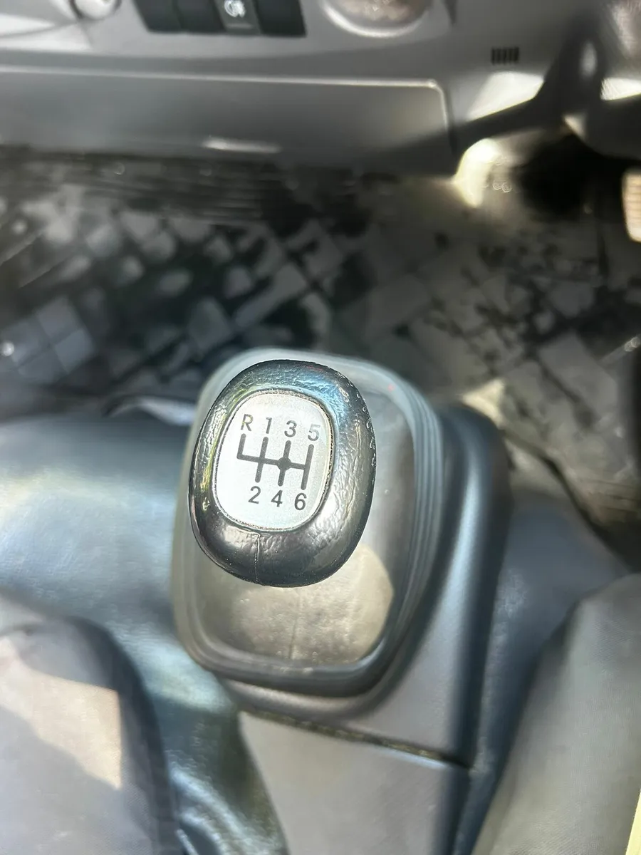 Isuzu - Image 1