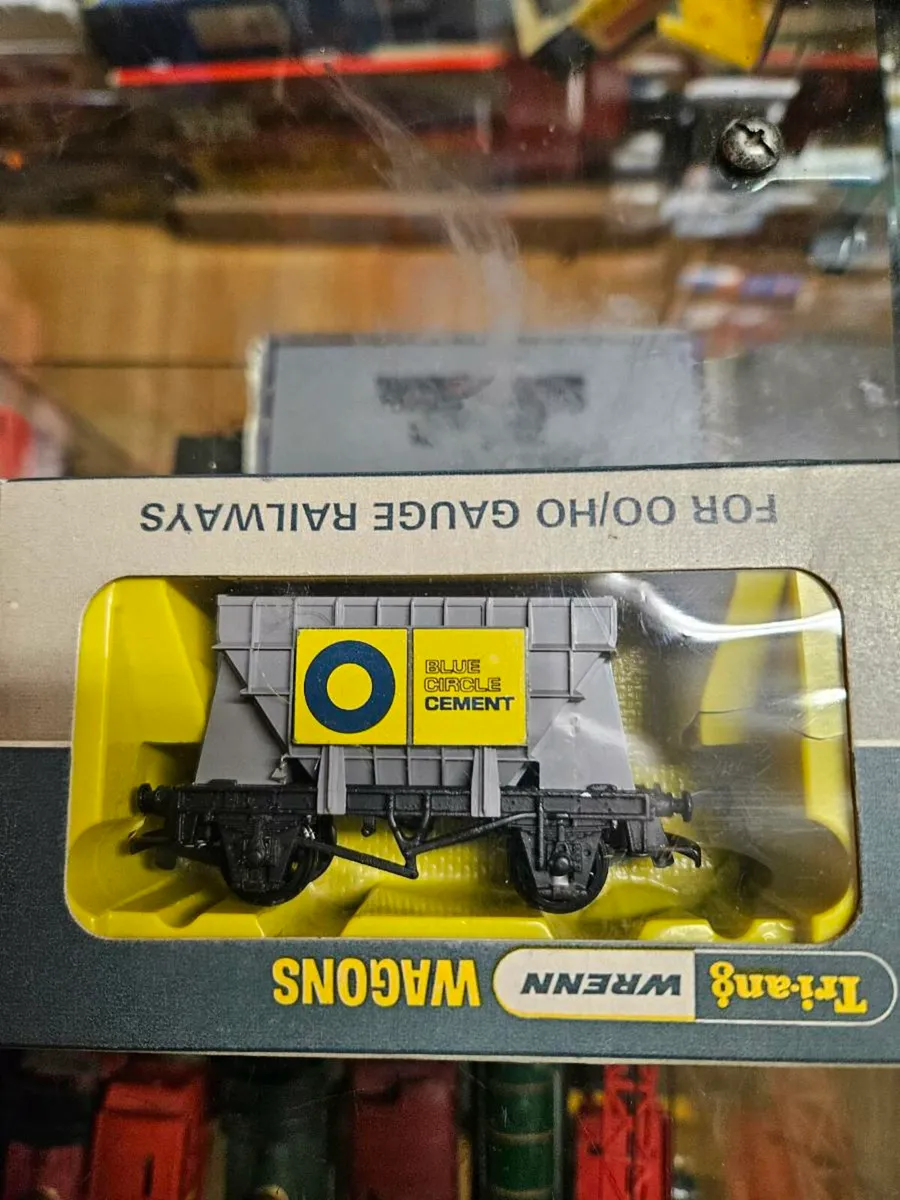 Hornby Wrenn Blue Circle Cement Wagon - Image 2