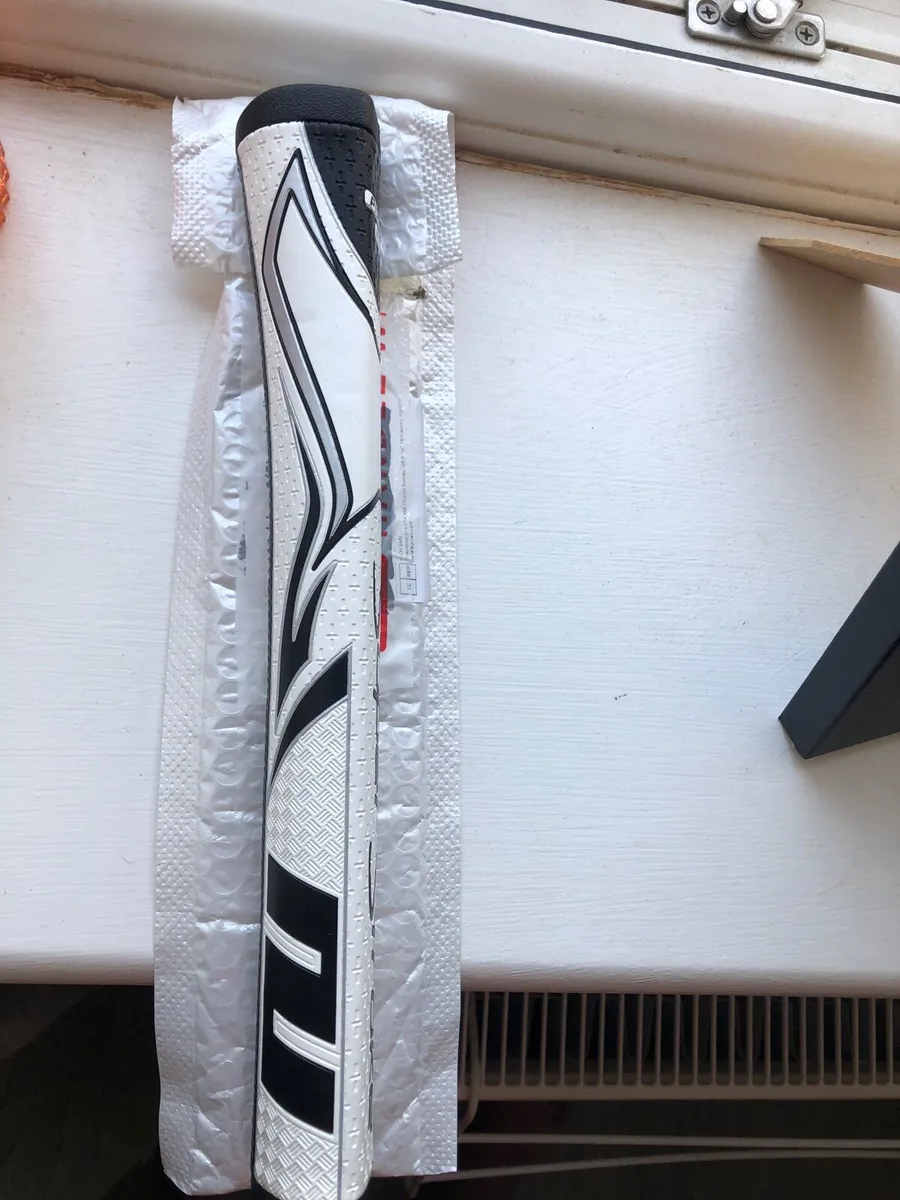 Super stroke Putter Grip ( Brand New ) - Image 3