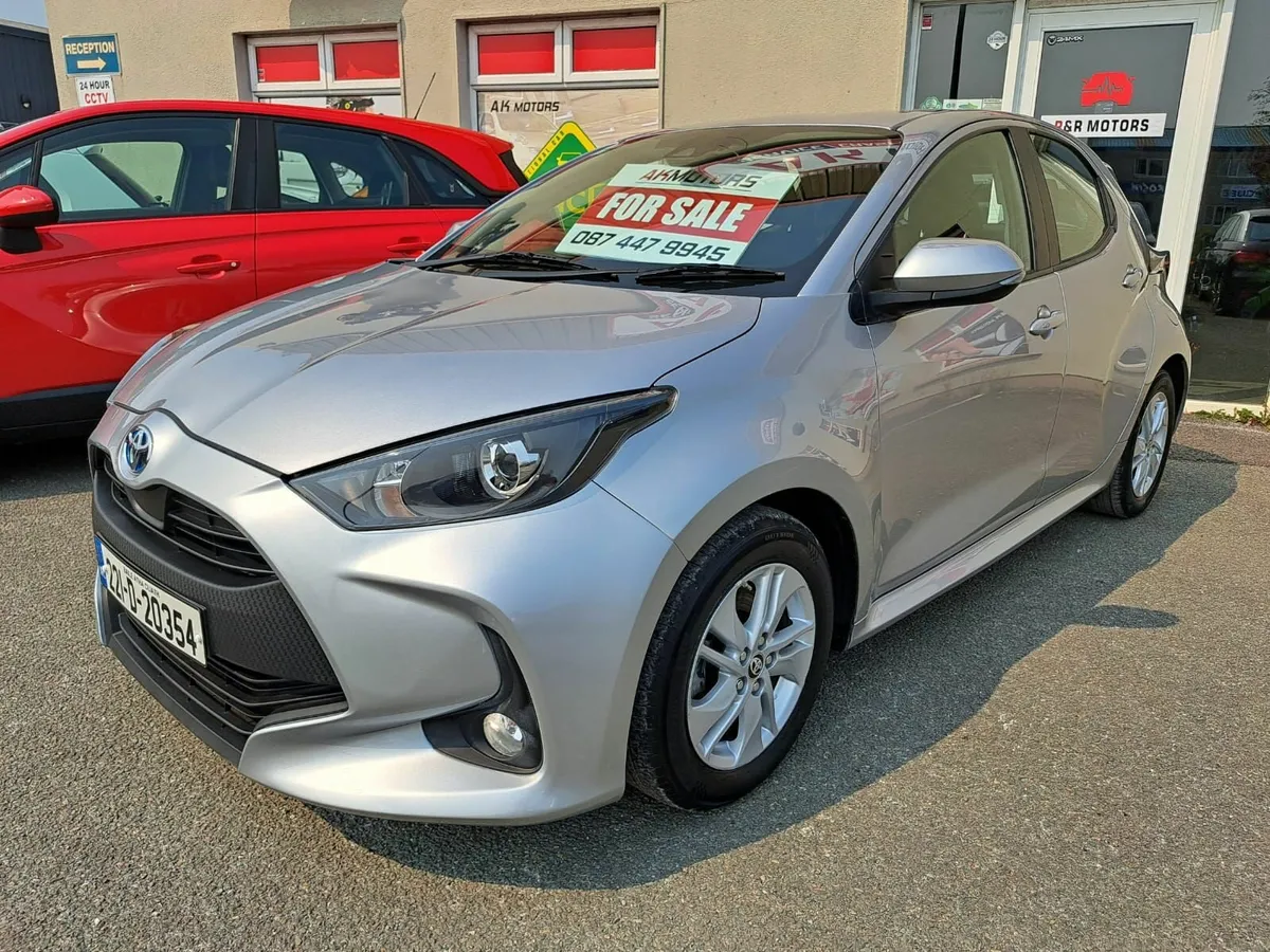 Toyota Yaris 2022 1.5 Hybrid Automatic Perfect !!! - Image 1