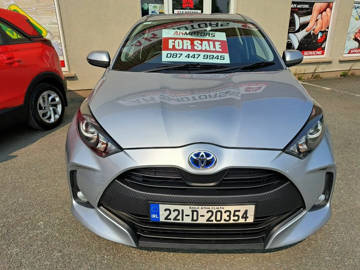 Toyota Yaris 2022 1.5 Hybrid Automatic Perfect !!! - Image 2