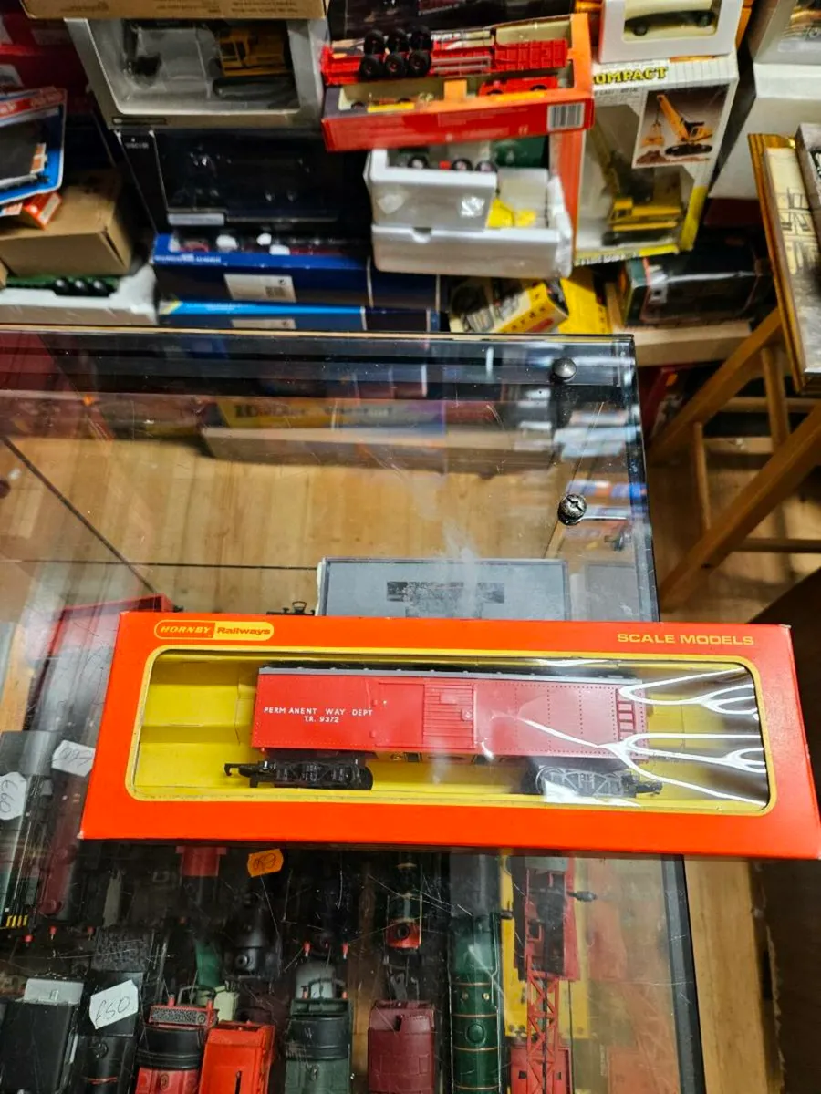 Hornby Triang OO Gauge Track Cleaning Wagon - Image 1