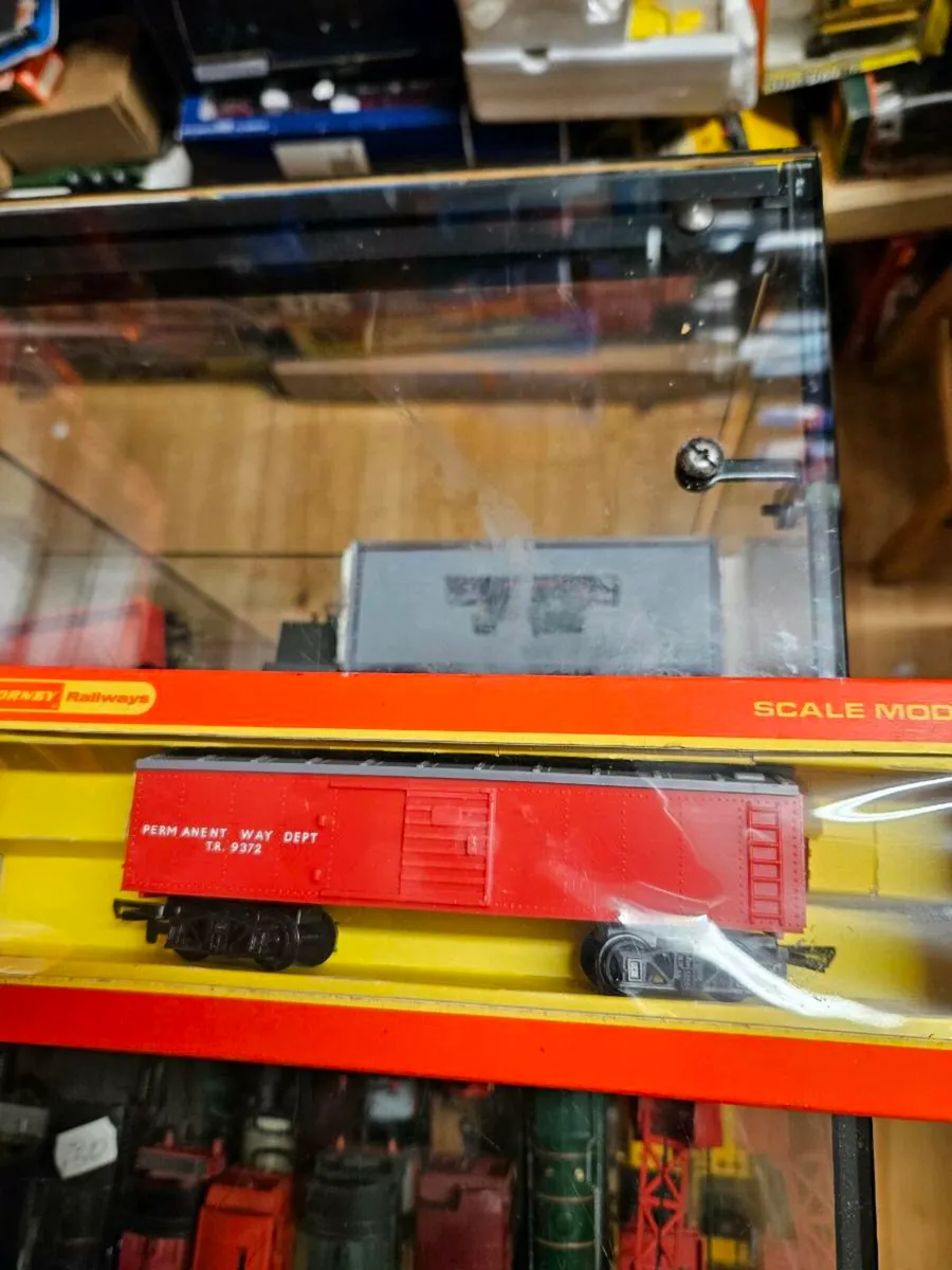 Hornby Triang OO Gauge Track Cleaning Wagon - Image 2
