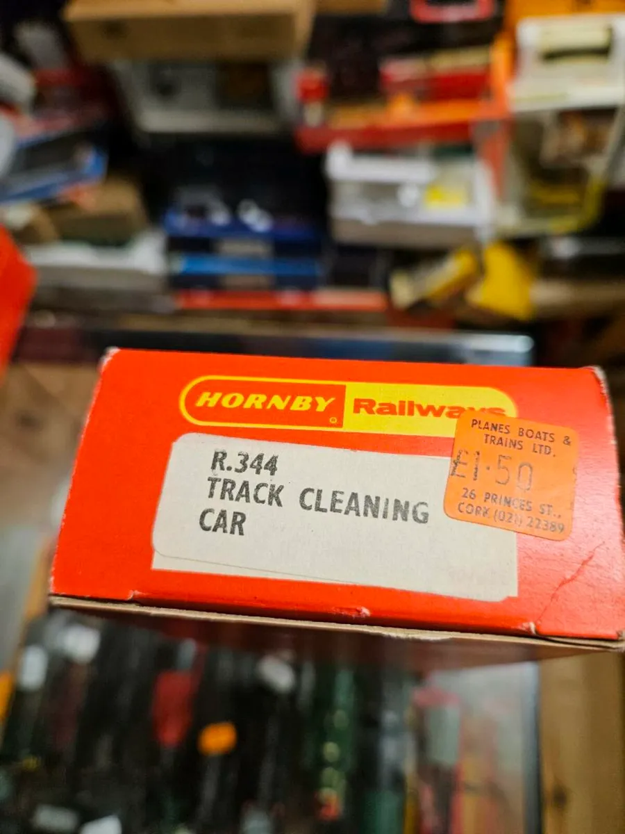 Hornby Triang OO Gauge Track Cleaning Wagon - Image 3