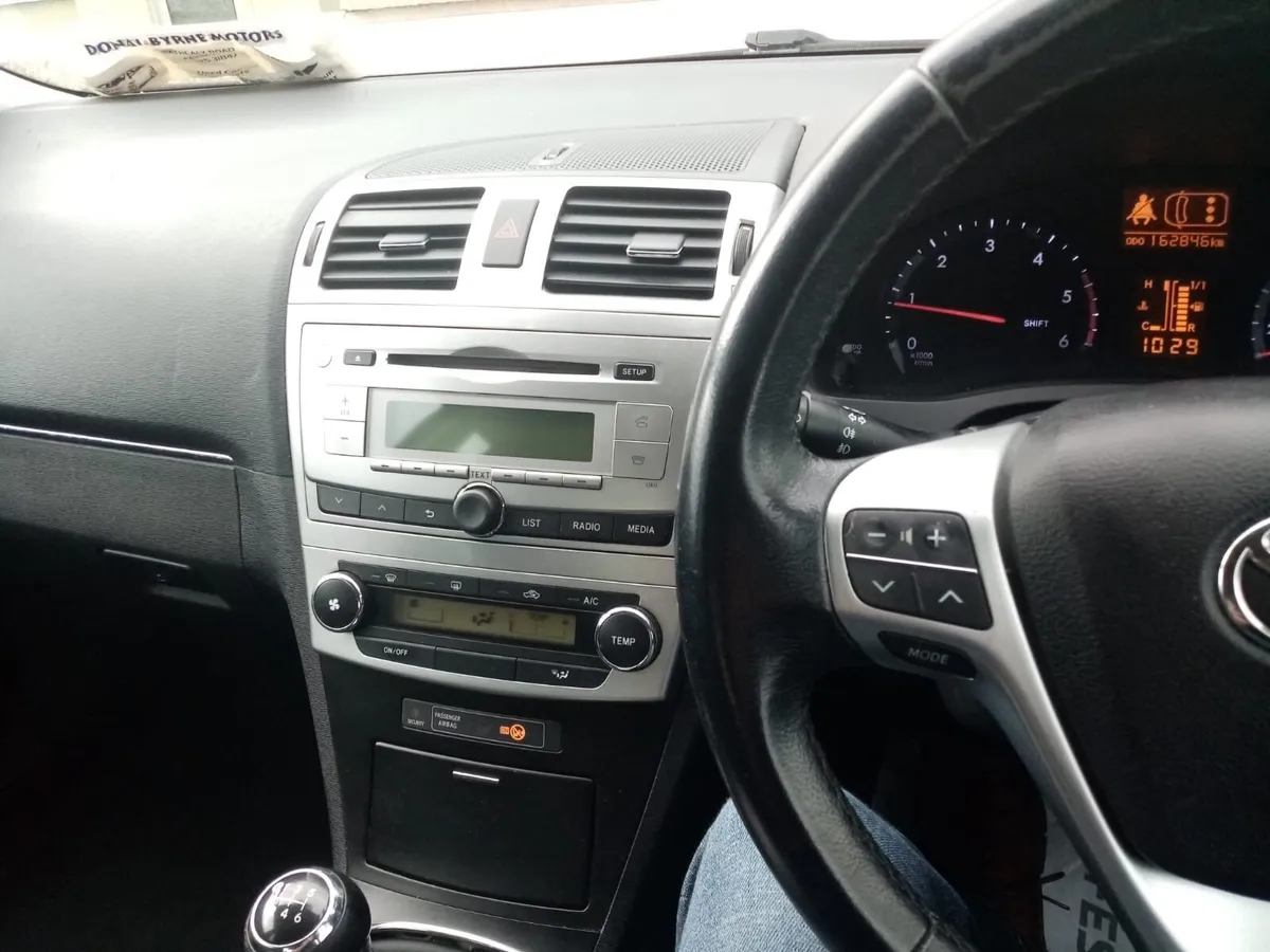131 Toyota Avensis 2.0 - Image 4