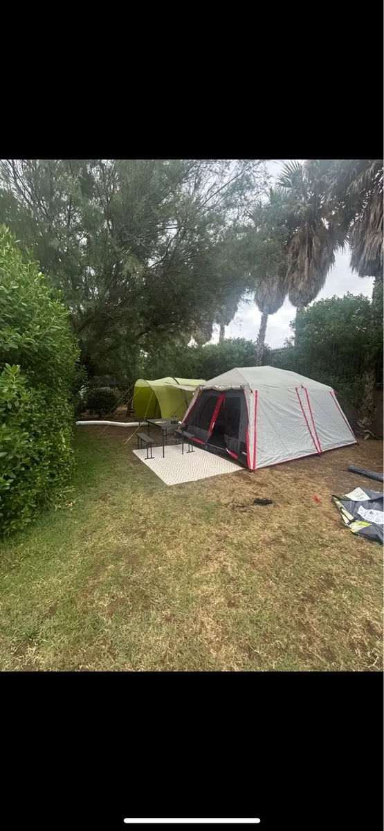10 man pop-up tent - Image 1