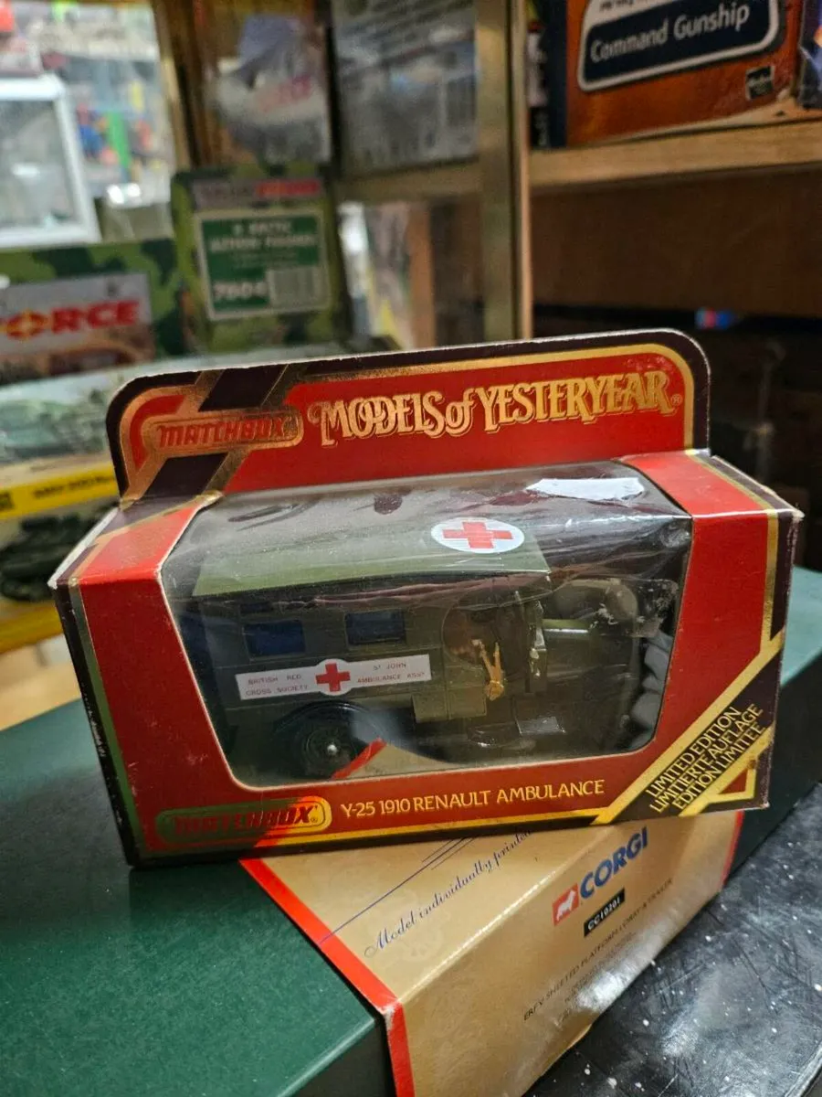 Matchbox Yesteryear WW1 Ambulance - Image 2