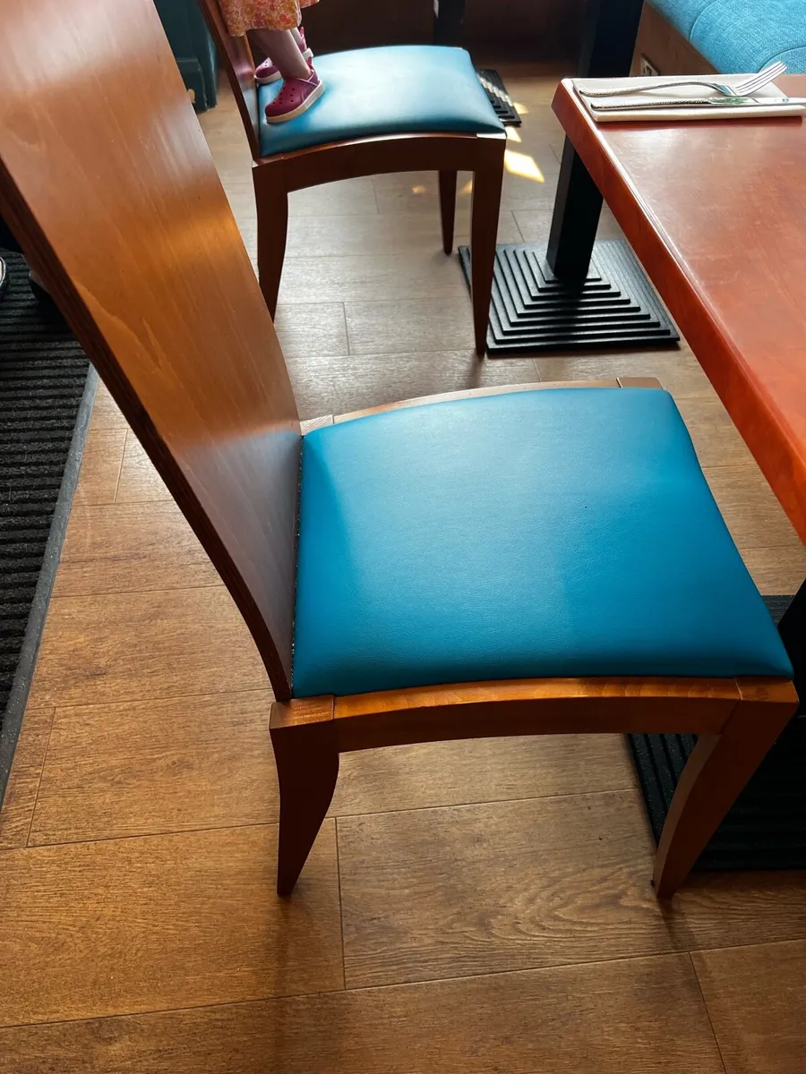 40 High-Quality Wooden Restaurant Chairs - Image 2