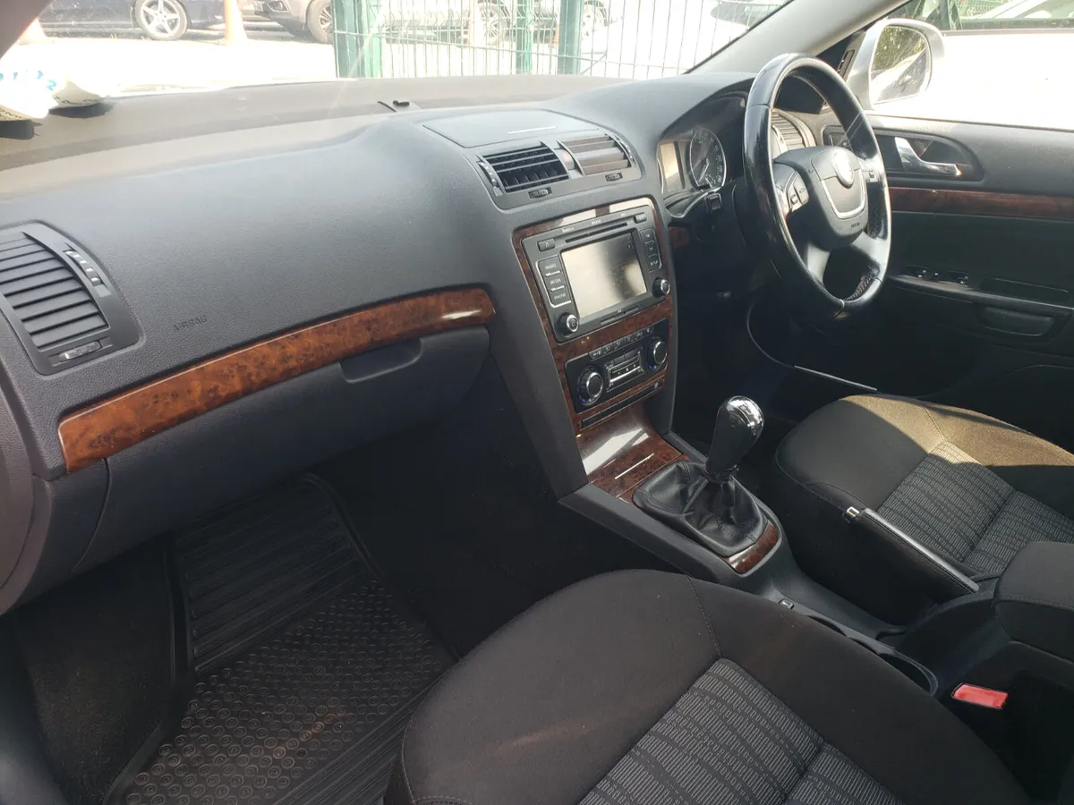 Skoda Octavia 2012 - Image 4