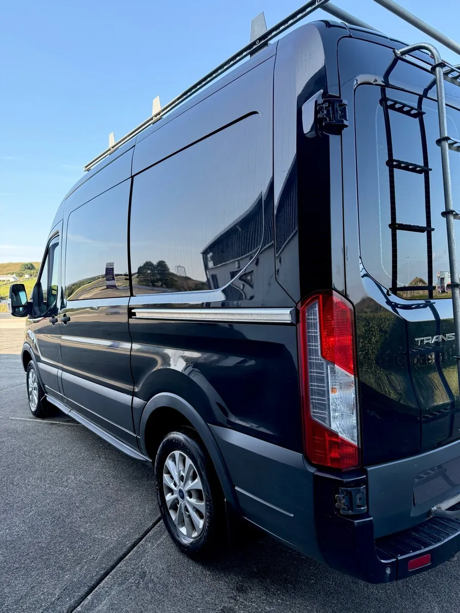 Ford Transit - Image 2