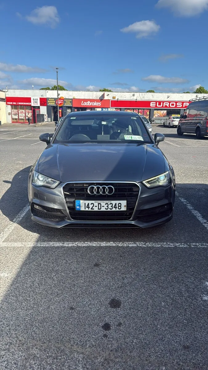 Audi A3 saloon sline 2.0 tdi - Image 4
