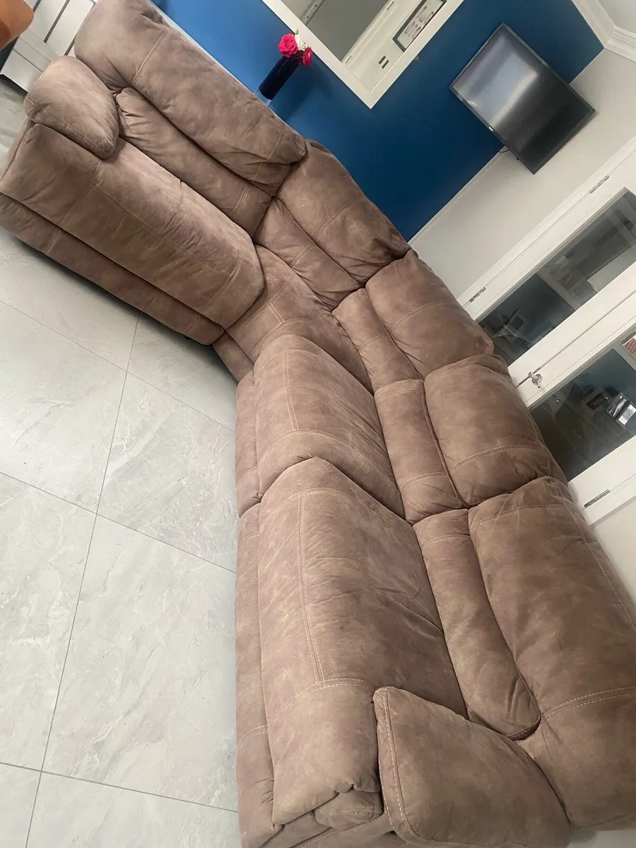 Couch - Image 4