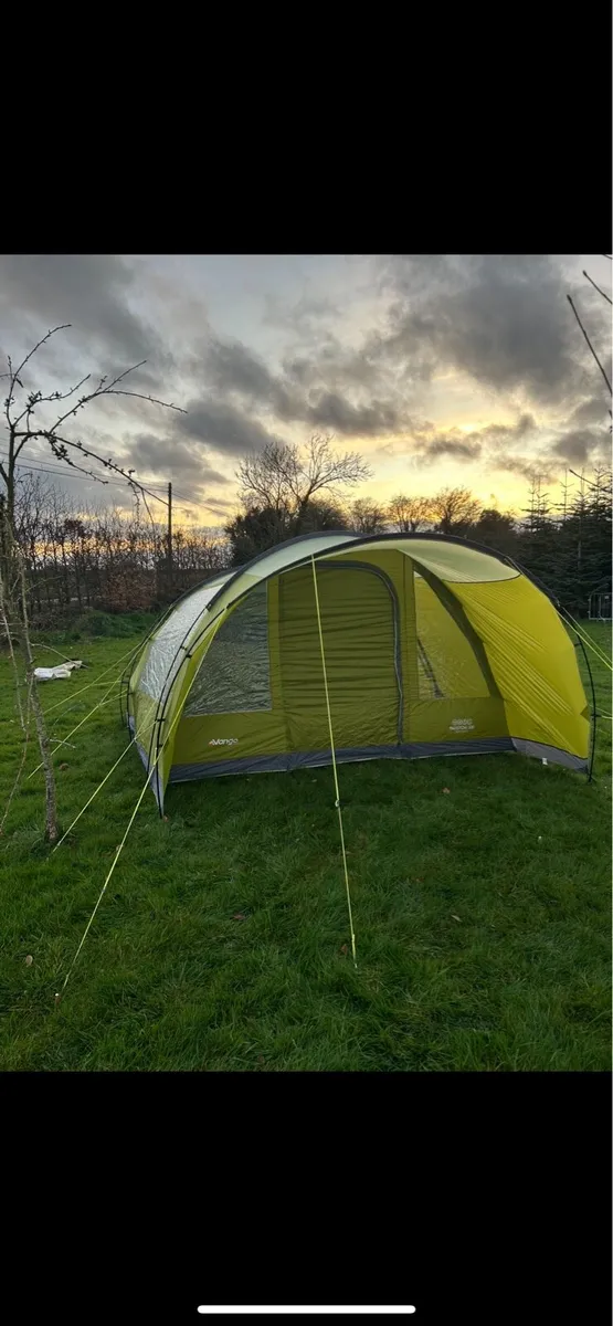 Vango 5 man tent - Image 1