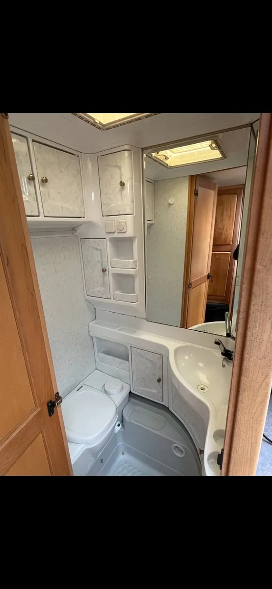 Hobby caravan - Image 2