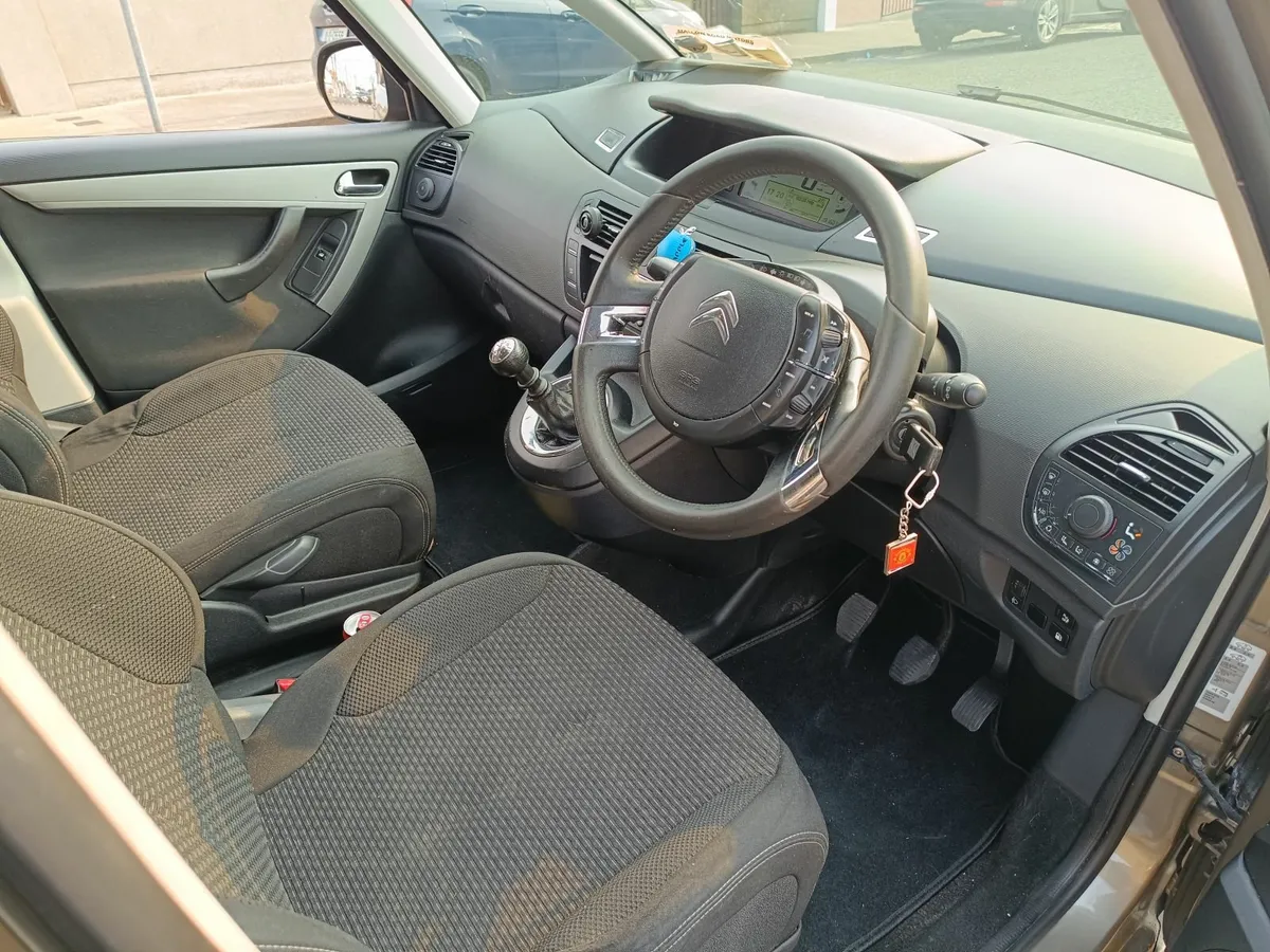 Citroen C4 Picasso 2012 - Image 4