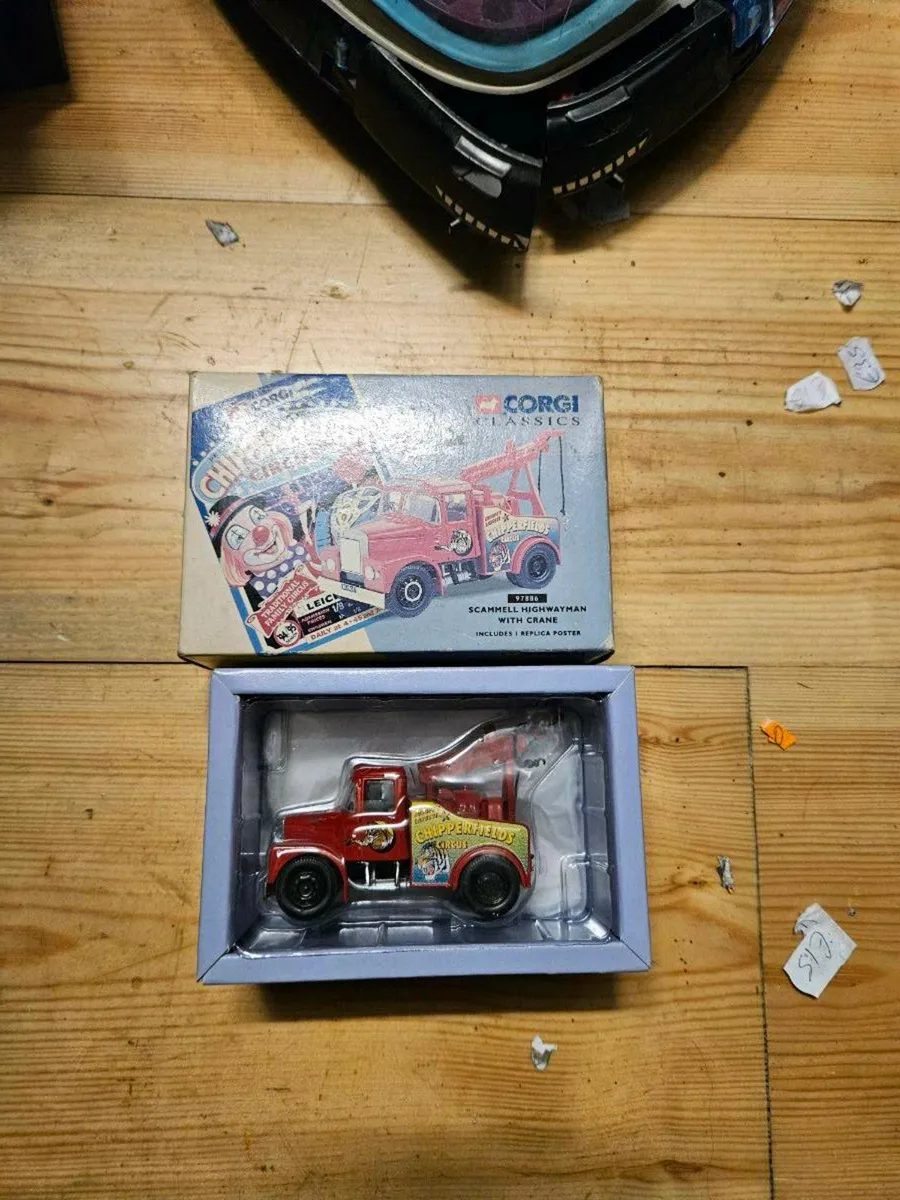 Corgi Chipperfields Circus Tow Truck Wrecker - Image 1