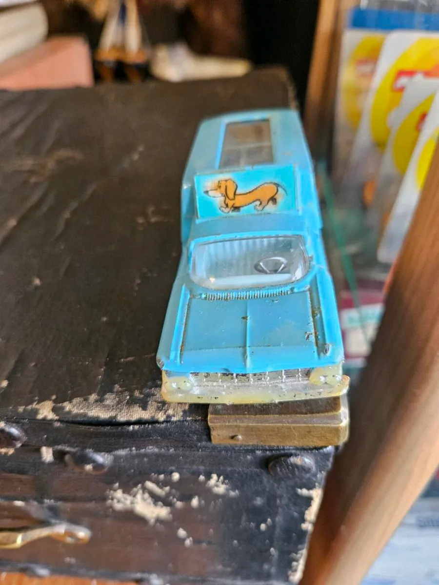 Corgi Chipperfields Circus Car - Image 3