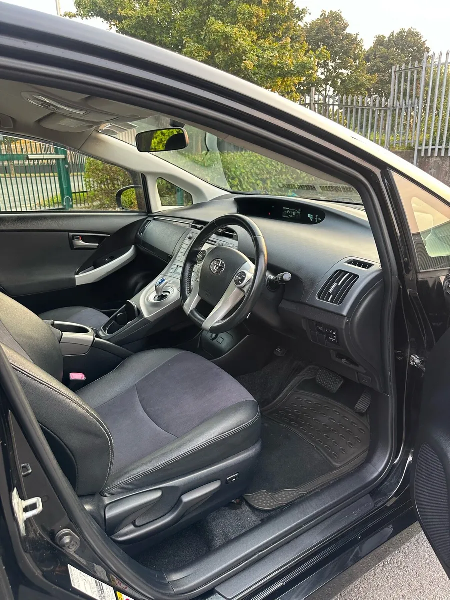 Toyota Prius - Image 3