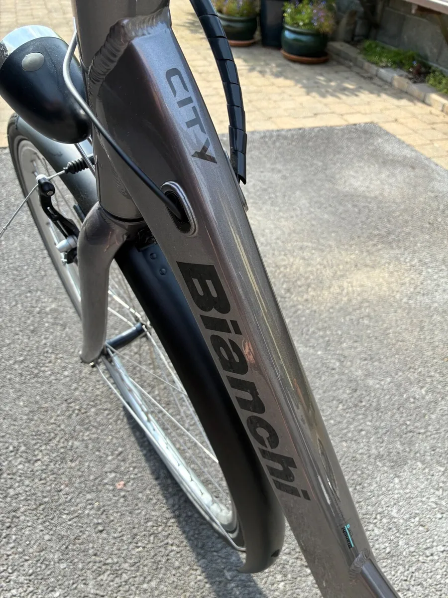 An e bicycle - Image 3