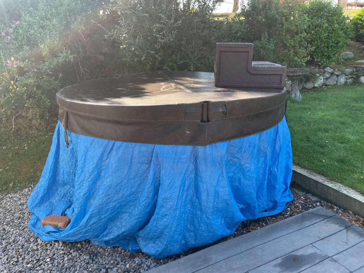Hot tub