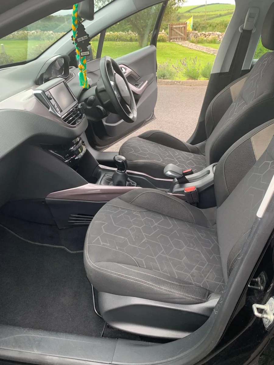 Peugeot 2008 2015 - Image 4