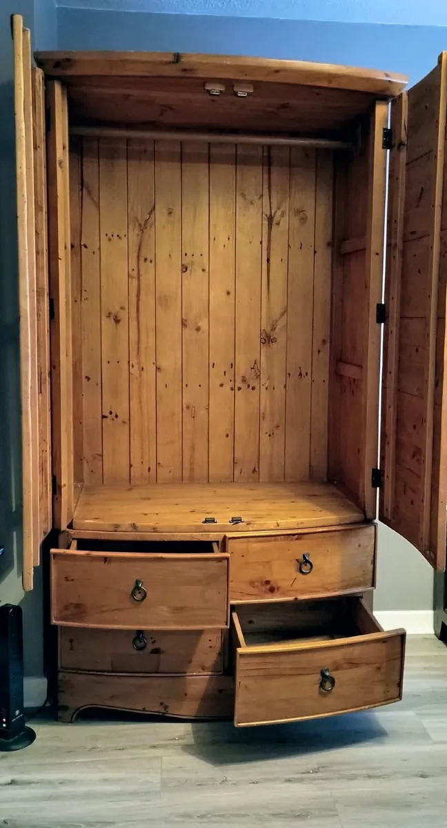 Furniture - Image 4